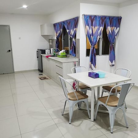 Marina Island Couple Home Stay Лумут Экстерьер фото
