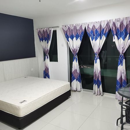 Marina Island Couple Home Stay Лумут Экстерьер фото